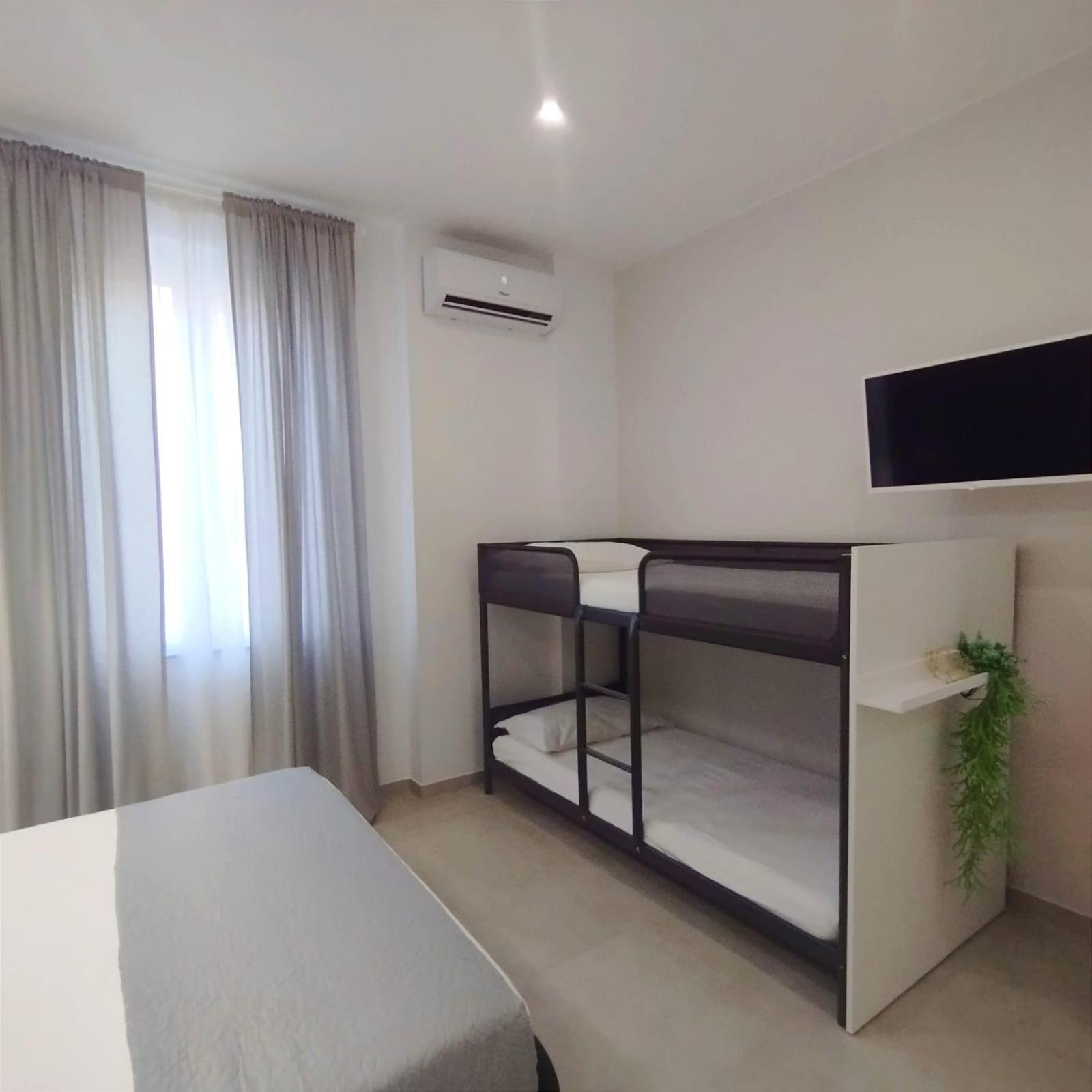Agatha Modern Elegant Rooms Sant'Agata di Militello Bagian luar foto