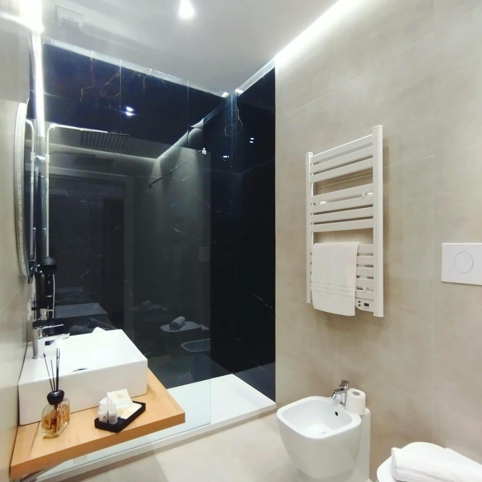 Agatha Modern Elegant Rooms Sant'Agata di Militello Bagian luar foto